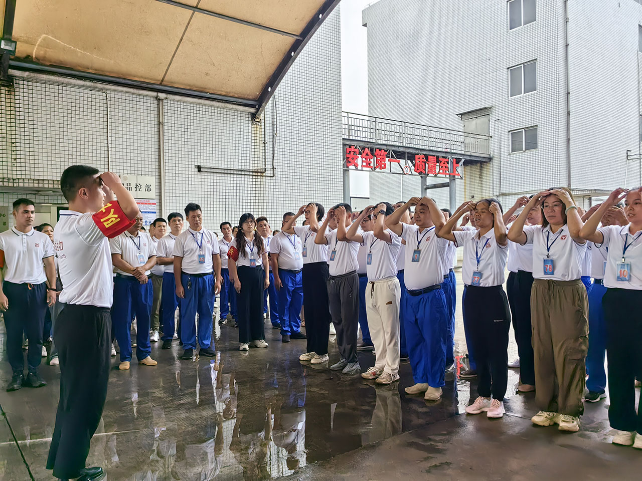 53 準(zhǔn)軍事化“四會”訓(xùn)練項目會操