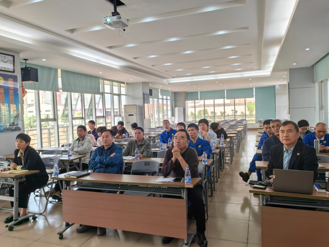 01 精細化項目2月份開展情況進行小結(jié)與培訓(xùn)